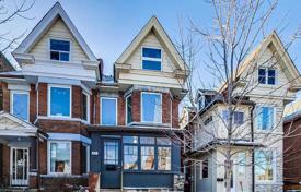 Appartement – Saint Clarens Avenue, Old Toronto, Toronto,  Ontario,   Canada. C$2,041,000