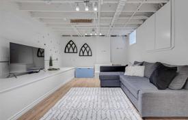 Maison mitoyenne – East York, Toronto, Ontario,  Canada. 1,002,000 €