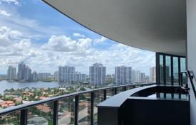 Bâtiment en construction – Collins Avenue, Miami, Floride,  Etats-Unis. $4,200 par semaine