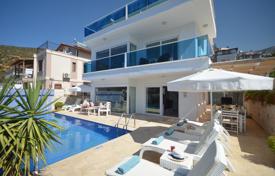 Villa – Kalkan, Antalya, Turquie. $1,213,000