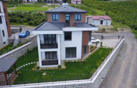 Luxueuses Maisons Vue Mer avec Jardins à Ortahisar, Trabzon. $464,000