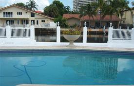 Villa – North Miami Beach, Floride, Etats-Unis. $1,950,000