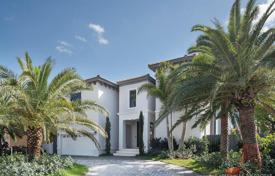 9 pièces villa 471 m² à Miami Beach, Etats-Unis. $3,499,000