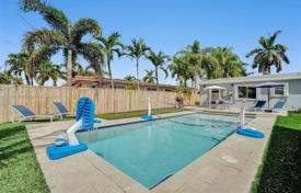 Maison en ville – Hallandale Beach, Floride, Etats-Unis. $830,000